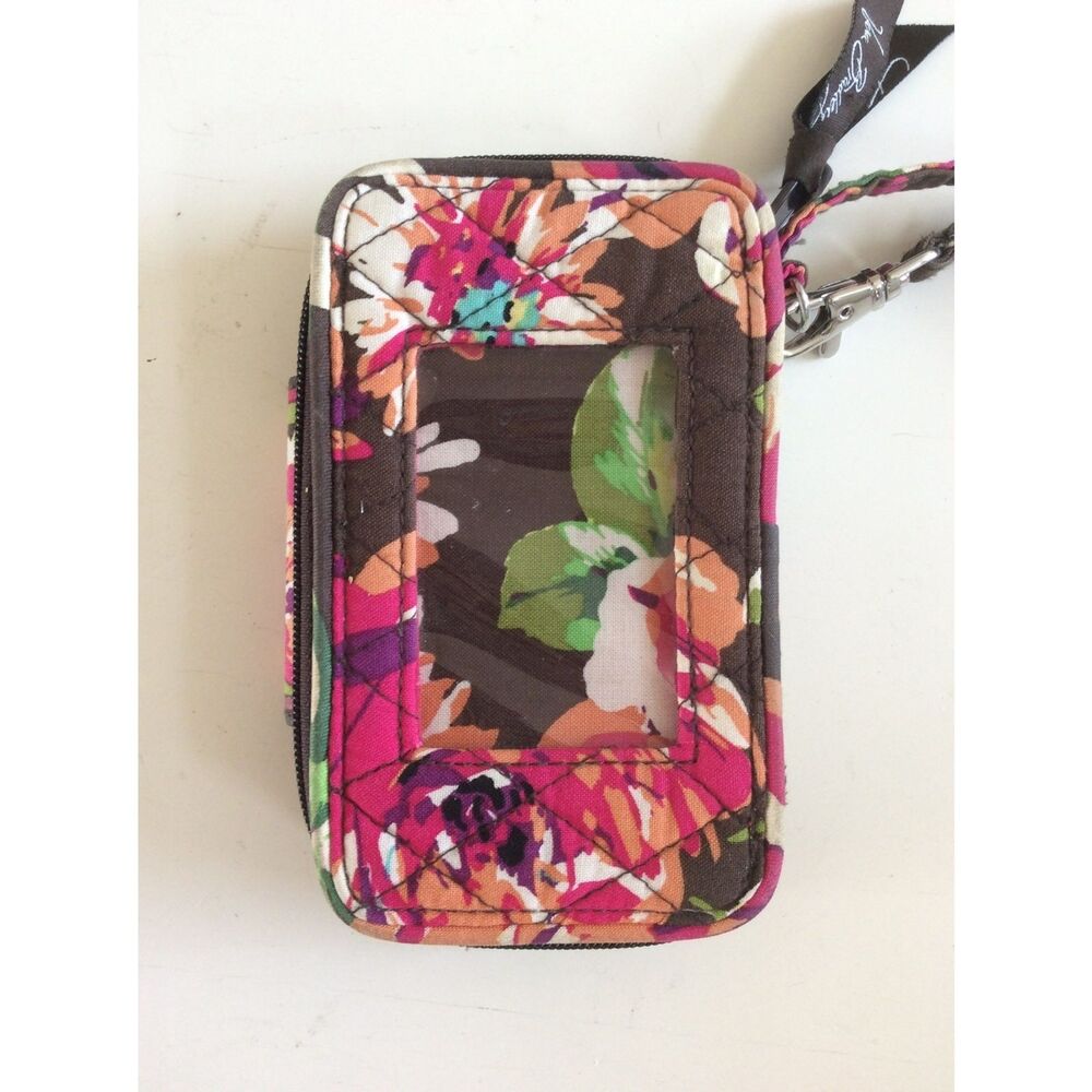 Vera Bradley Wristlet NWOT -B5